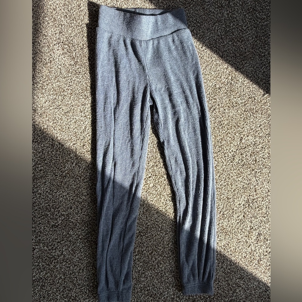 Ribbed blue/grey pants